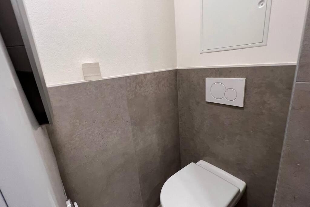 2 Room Apartment, New Building, Bosakova Street, 28 Bratislava Bagian luar foto