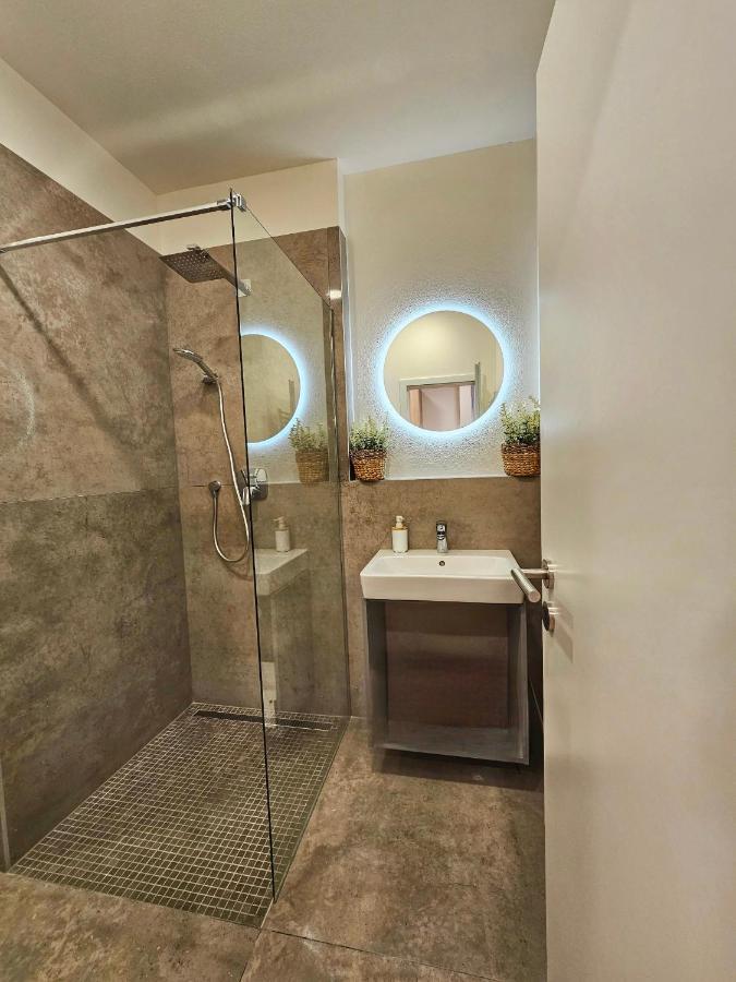 2 Room Apartment, New Building, Bosakova Street, 28 Bratislava Bagian luar foto